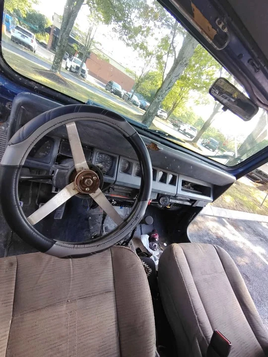 1995 Jeep YJ Wrangler - Image 6 of 12
