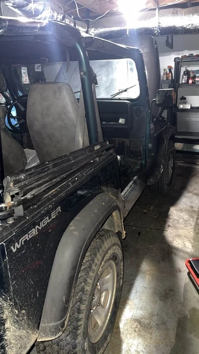 1995 Jeep YJ Wrangler - Image 10 of 11