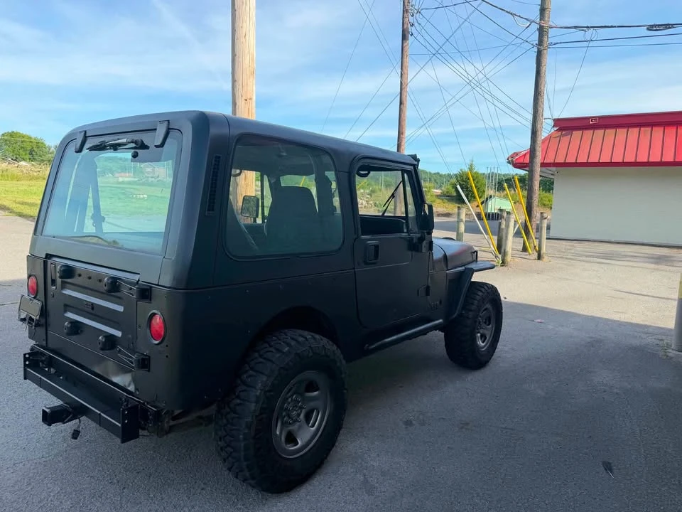 1995 Jeep YJ Wrangler - Image 5 of 8