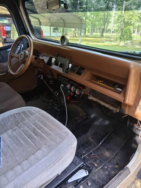 1995 Jeep YJ Wrangler - Image 5 of 12