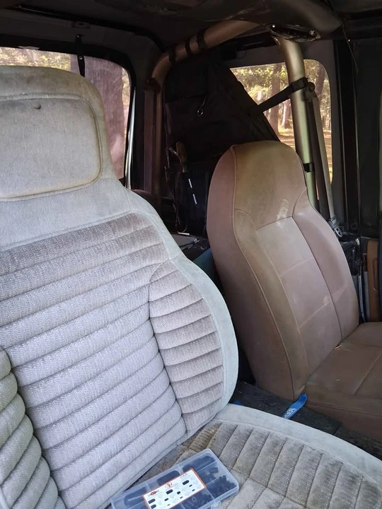 1995 Jeep YJ Wrangler - Image 6 of 12