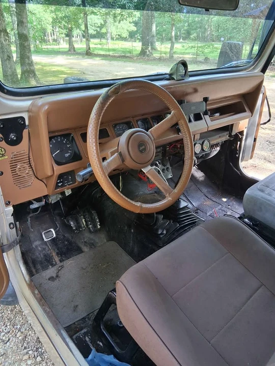 1995 Jeep YJ Wrangler - Image 7 of 12