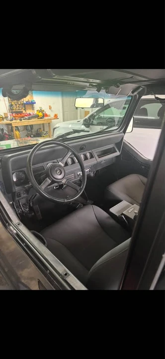 1995 Jeep YJ Wrangler - Image 3 of 3