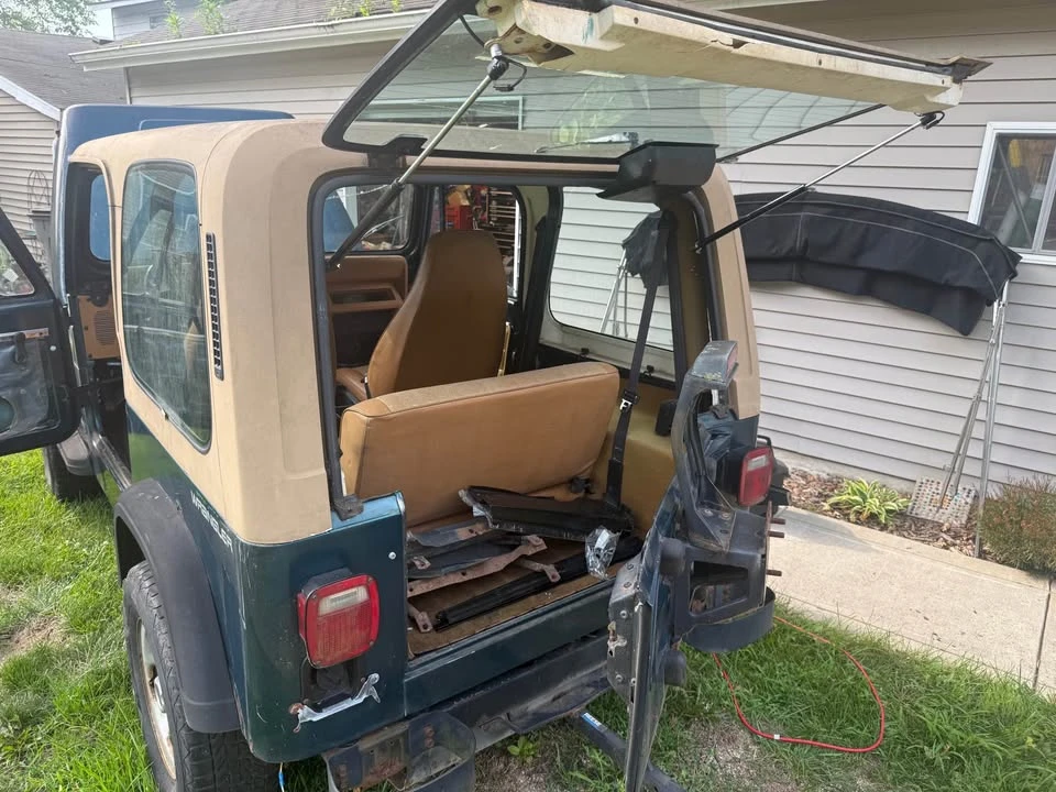 1995 Jeep YJ Wrangler - Image 5 of 8