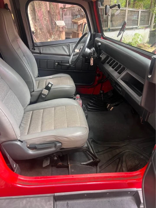 1995 Jeep YJ Wrangler - Image 11 of 12