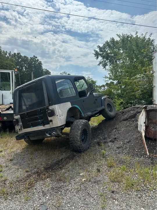 1995 Jeep YJ Wrangler - Image 2 of 2