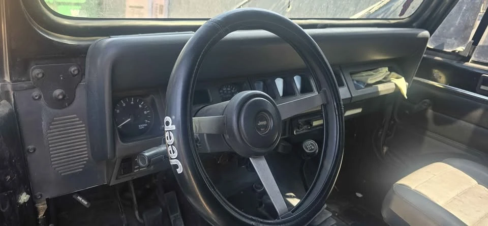1995 Jeep YJ Wrangler - Image 5 of 6