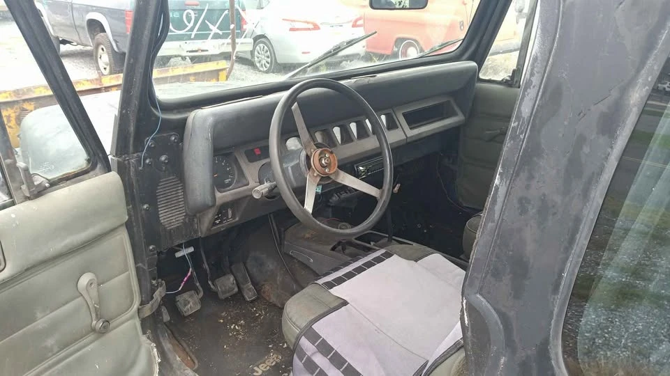 1995 Jeep YJ Wrangler - Image 4 of 6