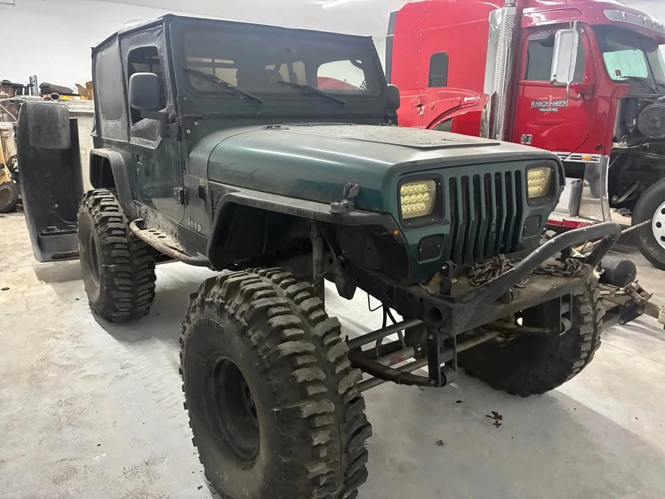 1995 Jeep YJ Wrangler - Image 3 of 13