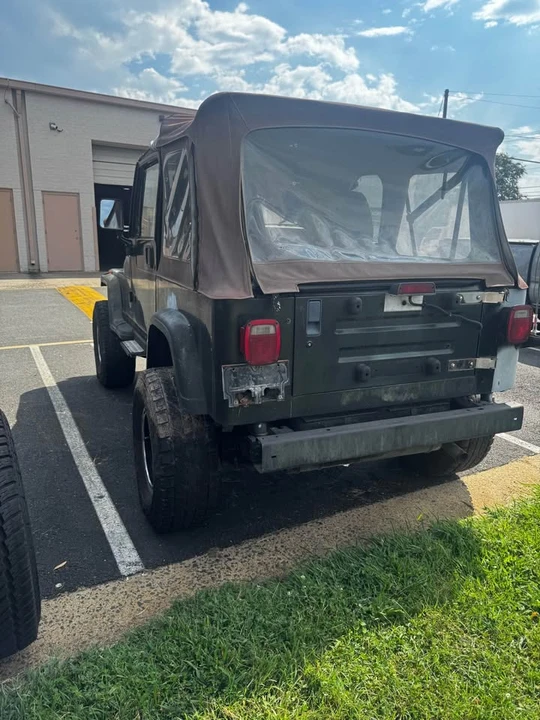 1995 Jeep YJ Wrangler - Image 3 of 4