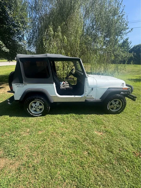 1995 Jeep YJ Wrangler - Image 4 of 10