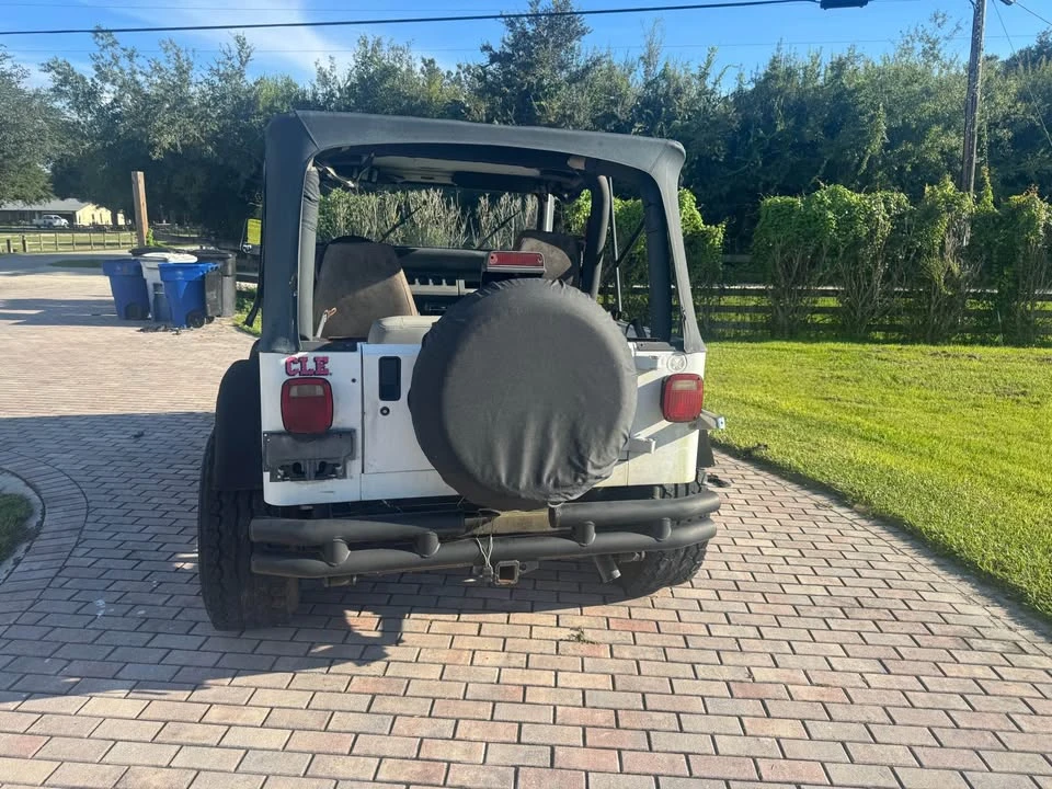 1995 Jeep YJ Wrangler - Image 6 of 7