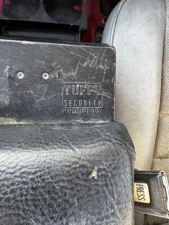 1995 Jeep YJ Wrangler - Image 15 of 19
