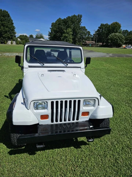 1995 Jeep YJ Wrangler - Image 10 of 18