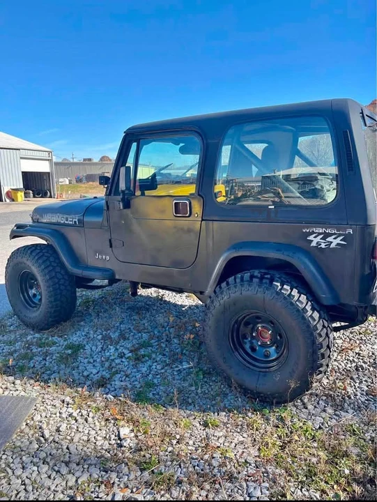 1995 Jeep YJ Wrangler - Image 4 of 4