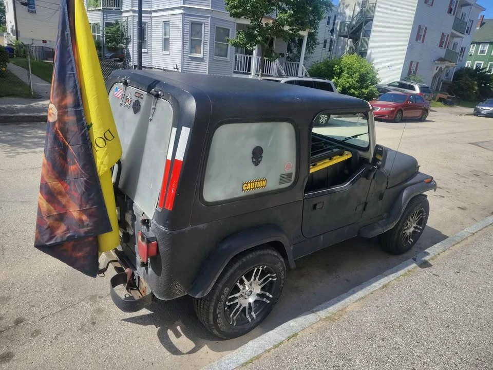 1995 Jeep YJ Wrangler - Image 4 of 4