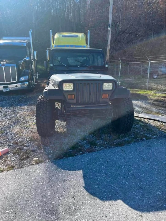 1995 Jeep YJ Wrangler - Image 2 of 4