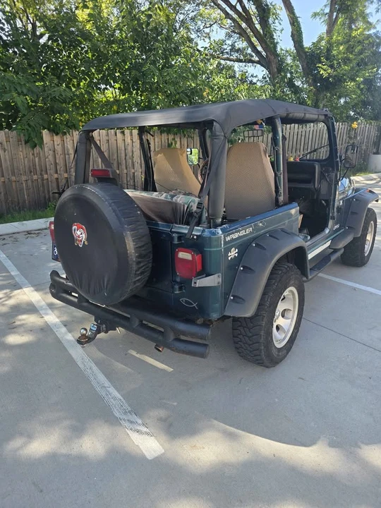 1995 Jeep YJ Wrangler - Image 7 of 10