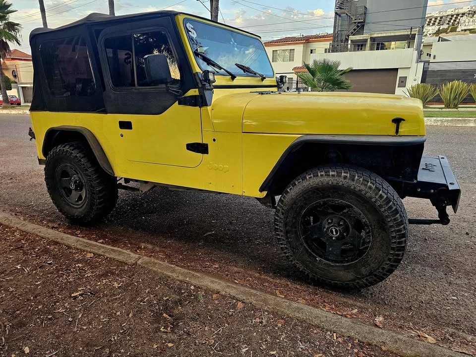 1995 Jeep YJ Wrangler - Image 3 of 4