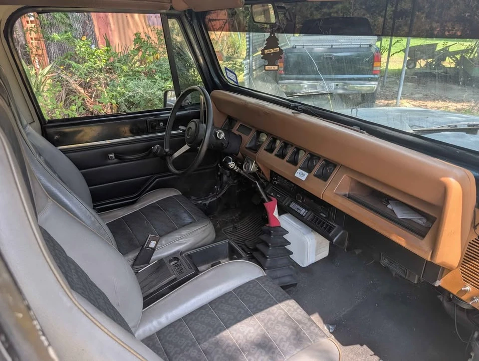 1995 Jeep YJ Wrangler - Image 8 of 10