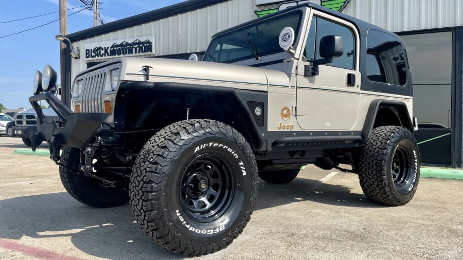 1995 Jeep YJ Wrangler - Image 24 of 27