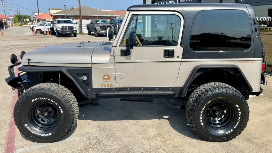 1995 Jeep YJ Wrangler - Image 2 of 27