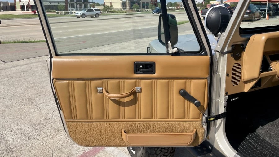 1995 Jeep YJ Wrangler - Image 4 of 27