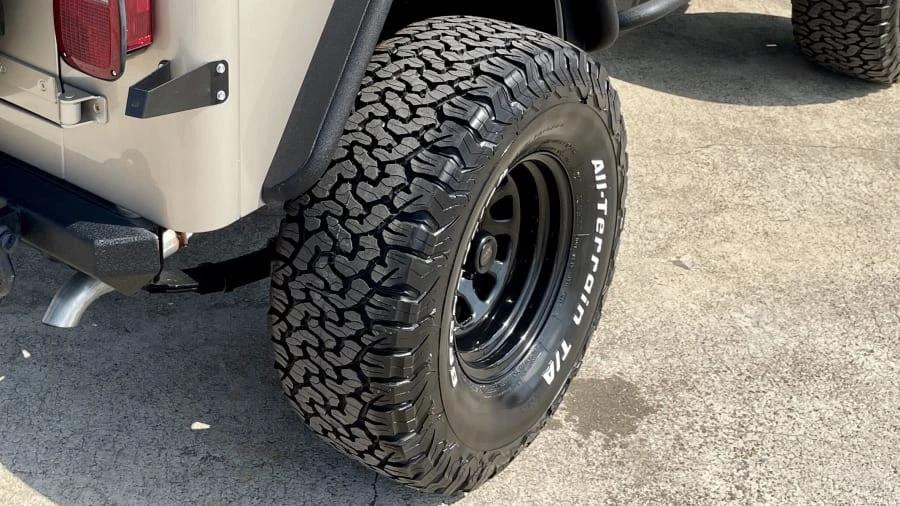 1995 Jeep YJ Wrangler - Image 21 of 27