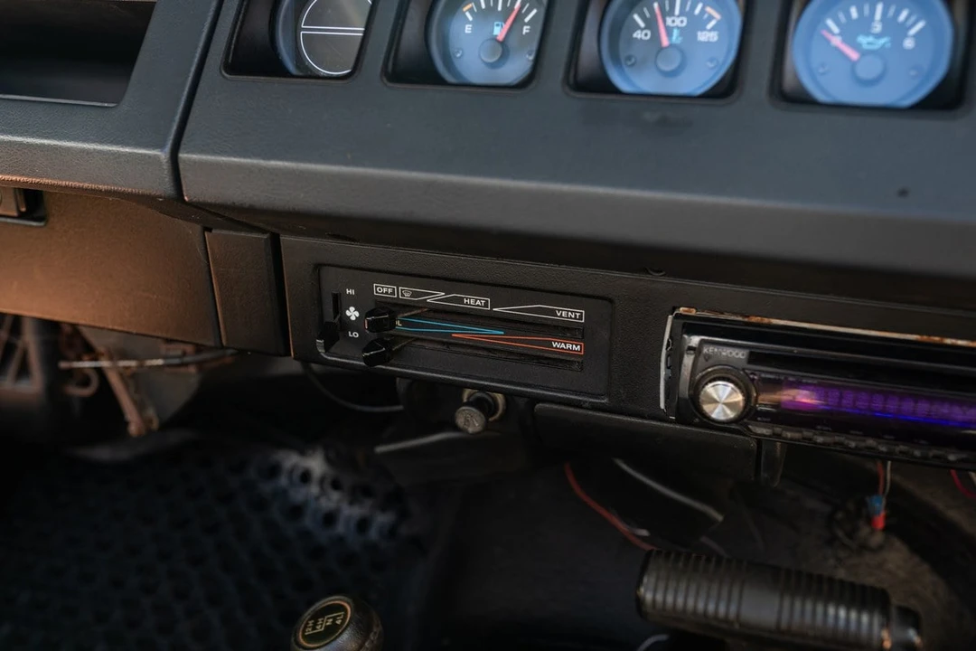 1995 Jeep YJ Wrangler - Image 26 of 30