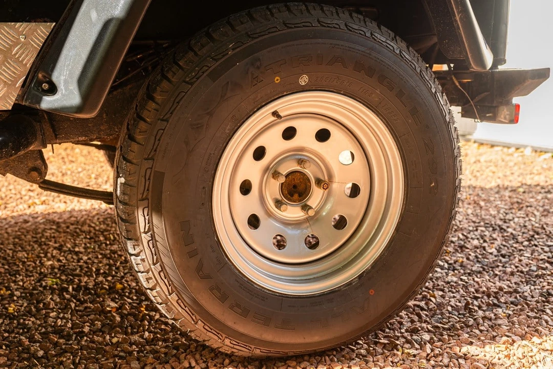 1995 Jeep YJ Wrangler - Image 13 of 30