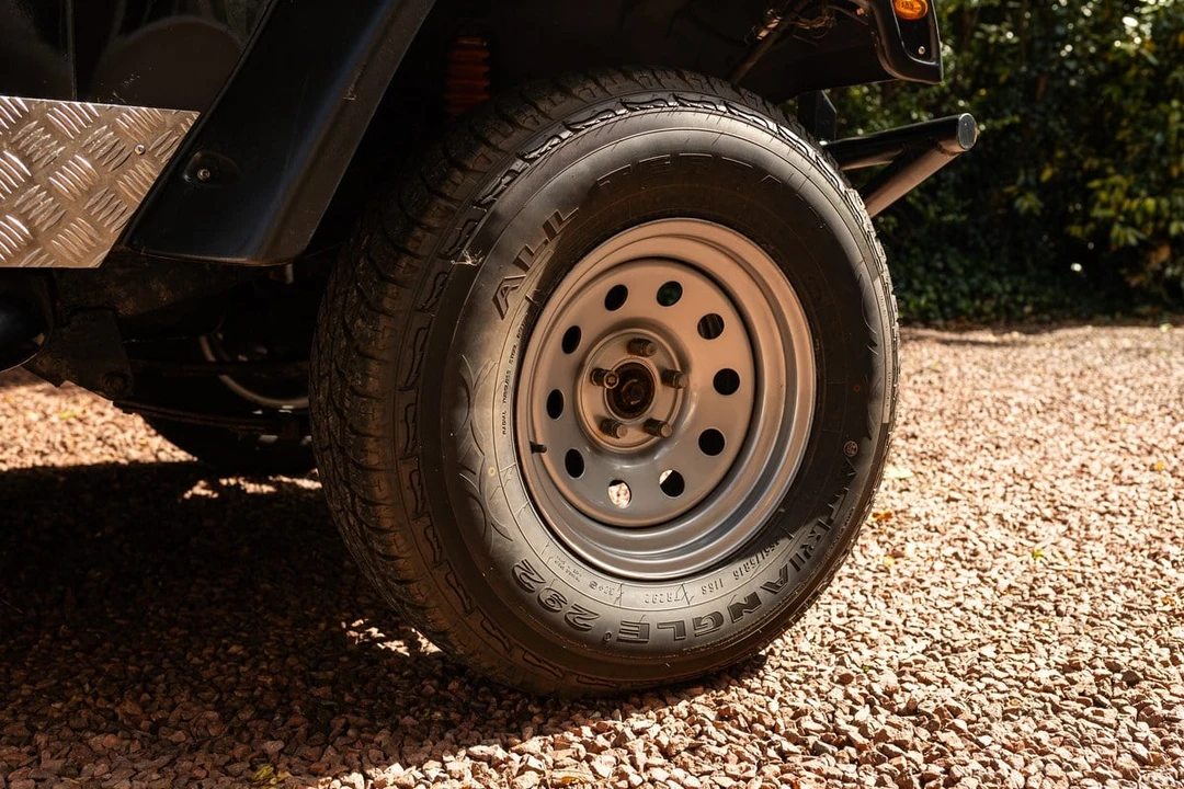 1995 Jeep YJ Wrangler - Image 16 of 30