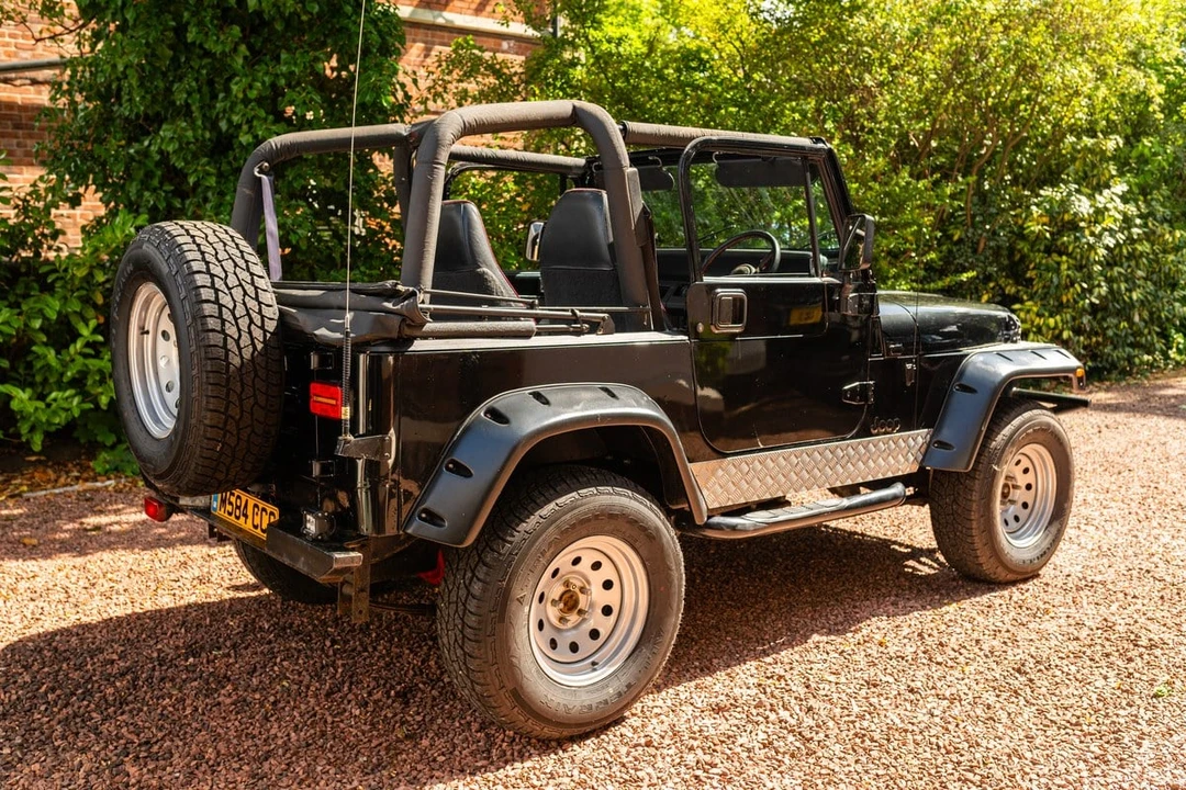 1995 Jeep YJ Wrangler - Image 8 of 30