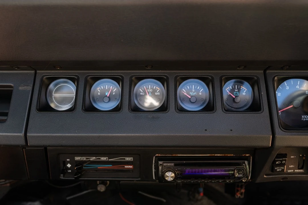 1995 Jeep YJ Wrangler - Image 24 of 30