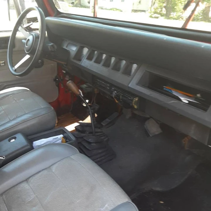 1995 Jeep YJ Wrangler - Image 6 of 11