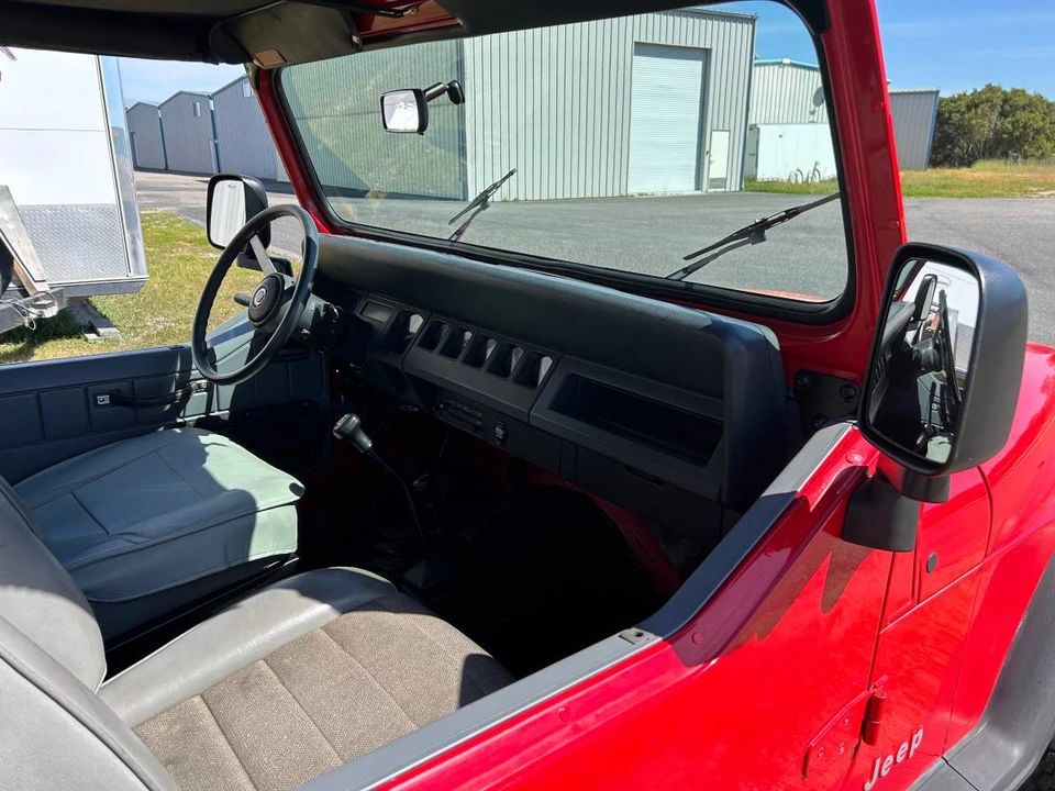 1993 Jeep YJ Wrangler - Image 11 of 24