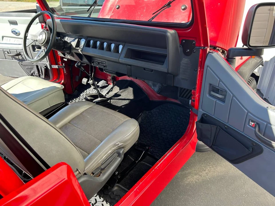 1993 Jeep YJ Wrangler - Image 17 of 24