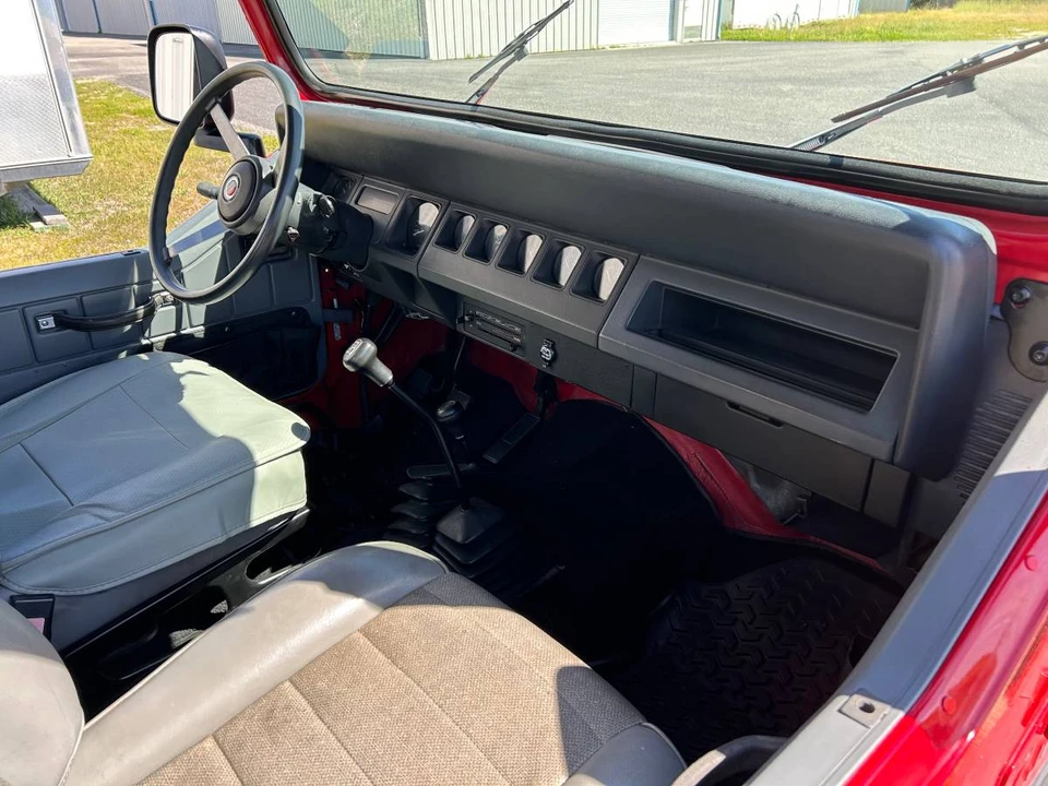 1993 Jeep YJ Wrangler - Image 10 of 24