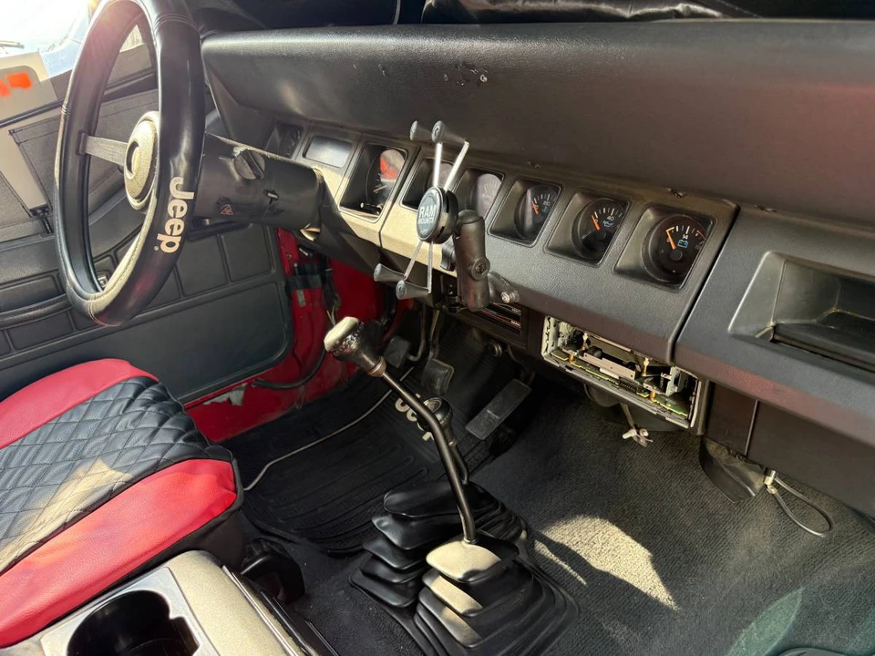 1995 Jeep YJ Wrangler - Image 6 of 8
