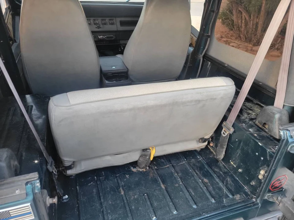 1995 Jeep YJ Wrangler - Image 9 of 15