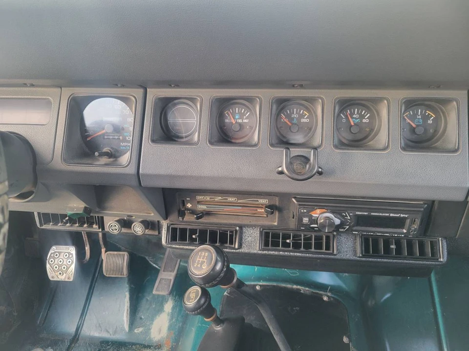 1995 Jeep YJ Wrangler - Image 10 of 15