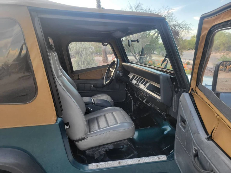 1995 Jeep YJ Wrangler - Image 6 of 15