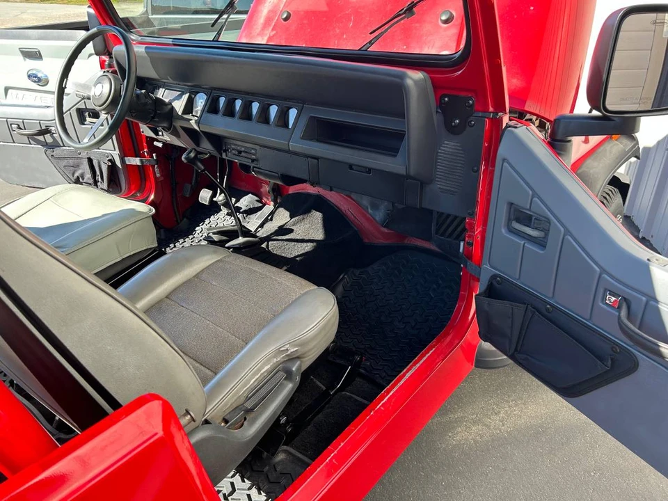 1993 Jeep YJ Wrangler - Image 16 of 24