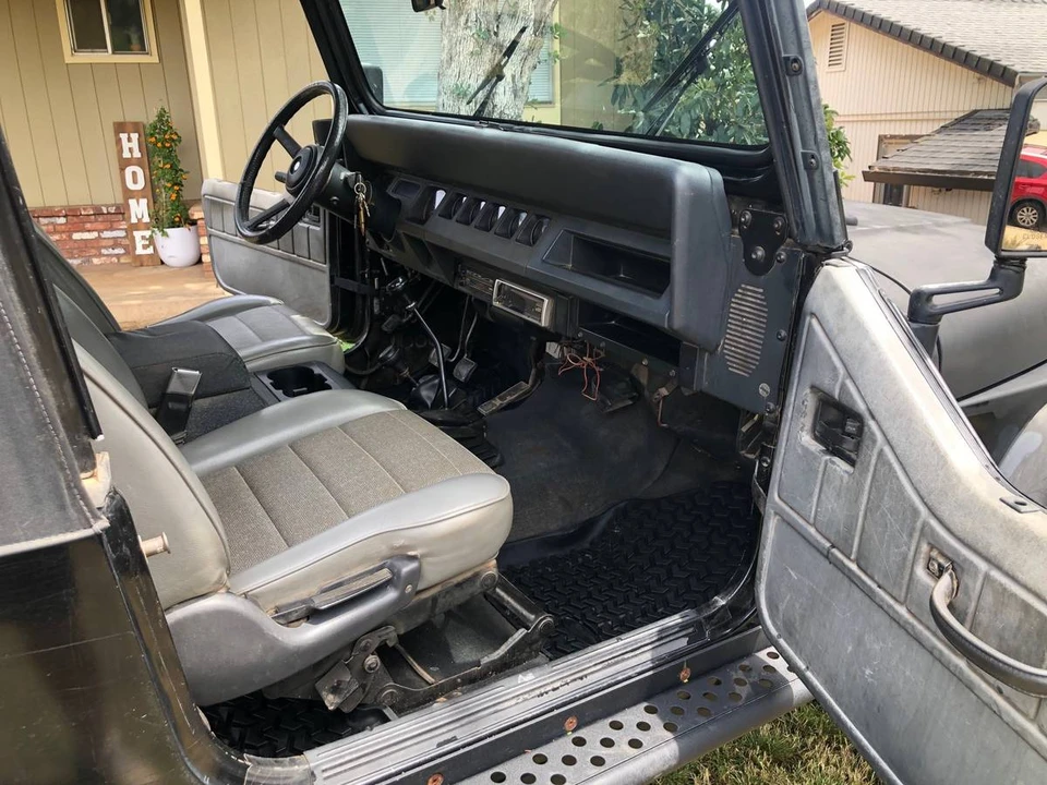 1995 Jeep YJ Wrangler - Image 5 of 6