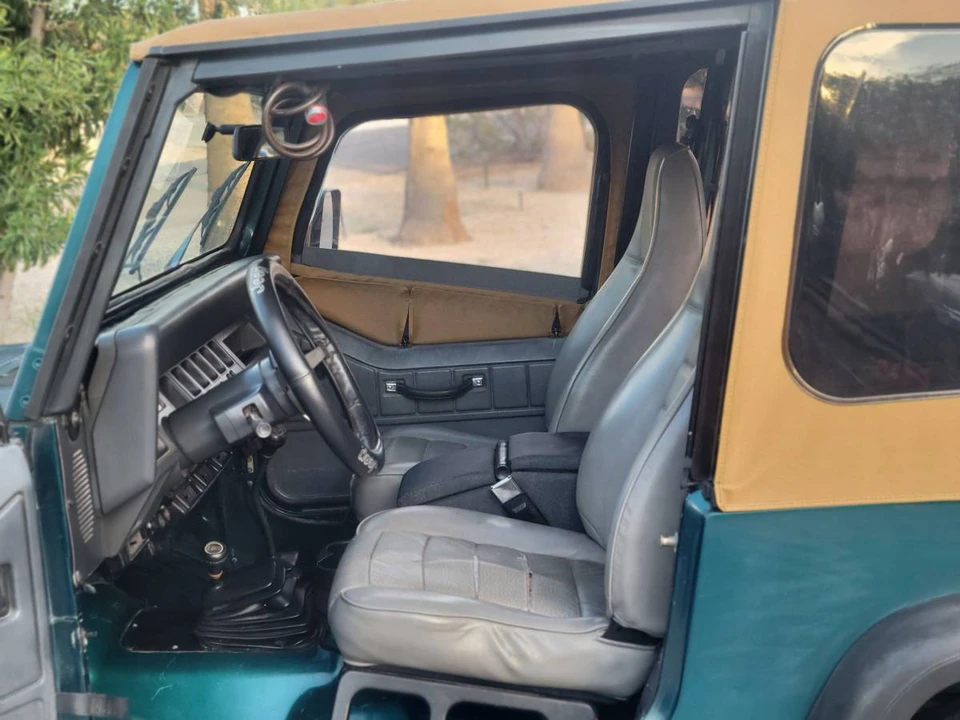 1995 Jeep YJ Wrangler - Image 7 of 15