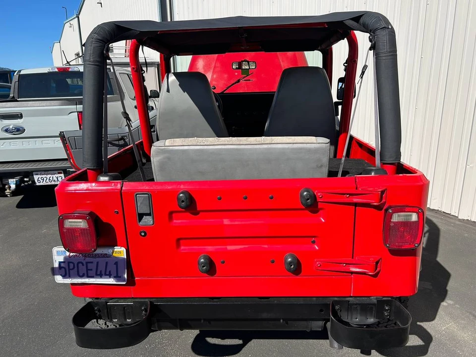 1993 Jeep YJ Wrangler - Image 18 of 24