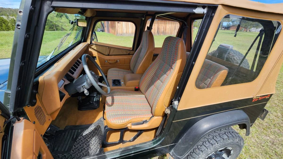 1995 Jeep YJ Wrangler - Image 4 of 5