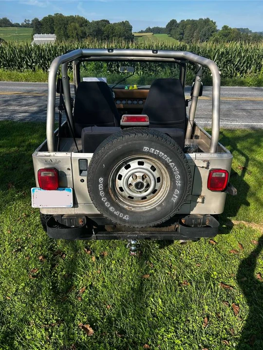 1995 Jeep YJ Wrangler - Image 5 of 22
