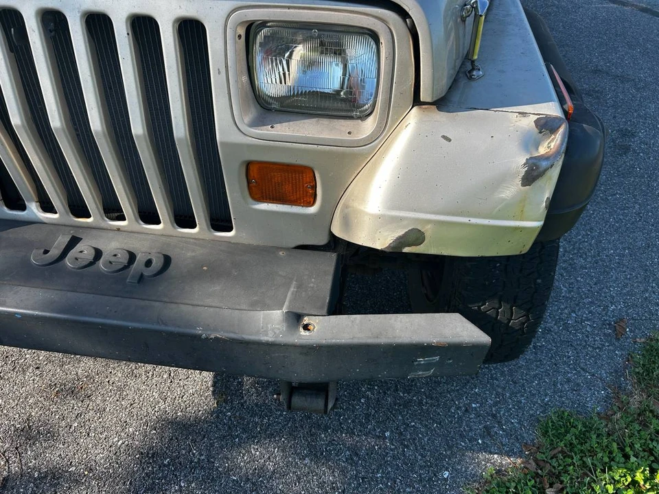 1995 Jeep YJ Wrangler - Image 11 of 22