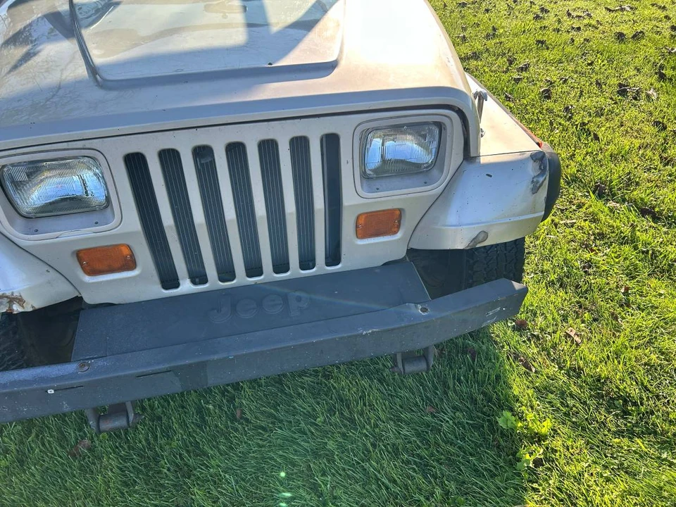 1995 Jeep YJ Wrangler - Image 18 of 22