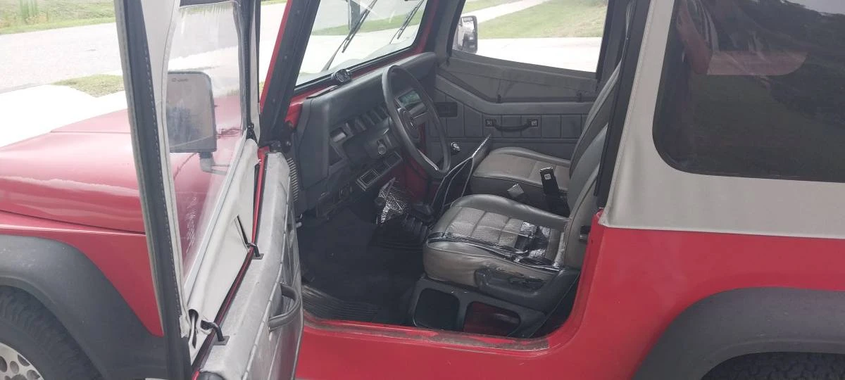 1995 Jeep YJ Wrangler - Image 10 of 23
